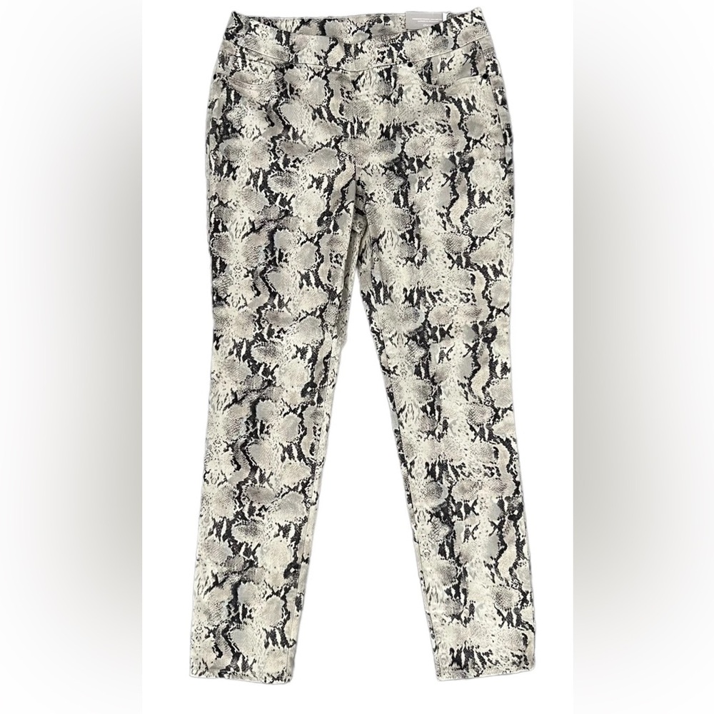 Chicos jegging jeans snake skin print pull on Size 10 Chicos size 1.5 - Picture 2 of 8